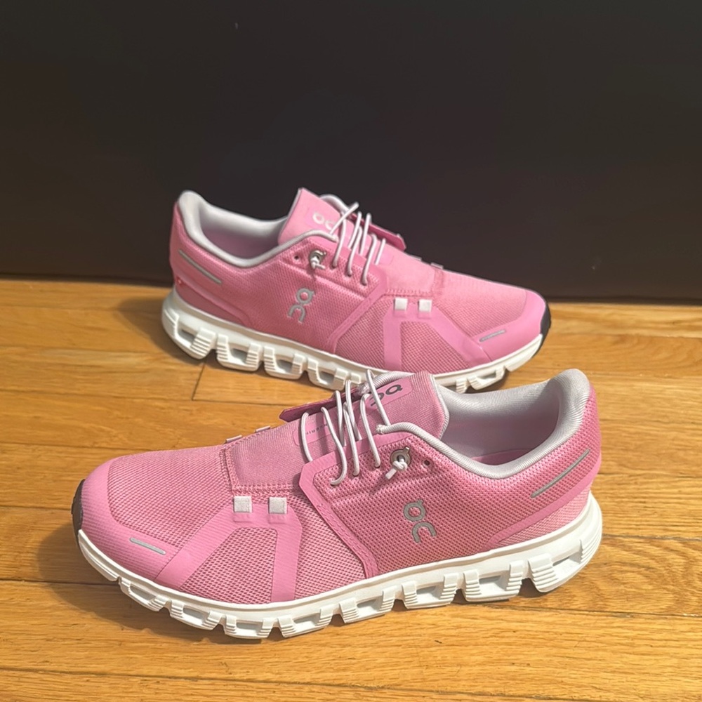 On Cloud 6 Raspberry White, Women’s 9